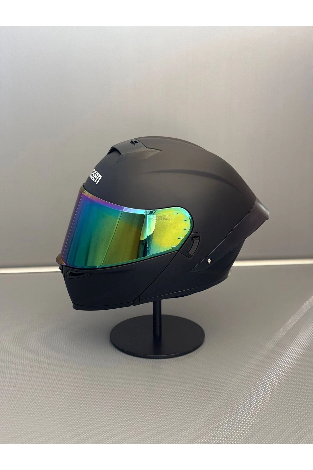 resimler/genel/Ws-202 Güneş Gözlüklü Çene Açılır Kask (Renkli Vizörlü) Mat Siyah