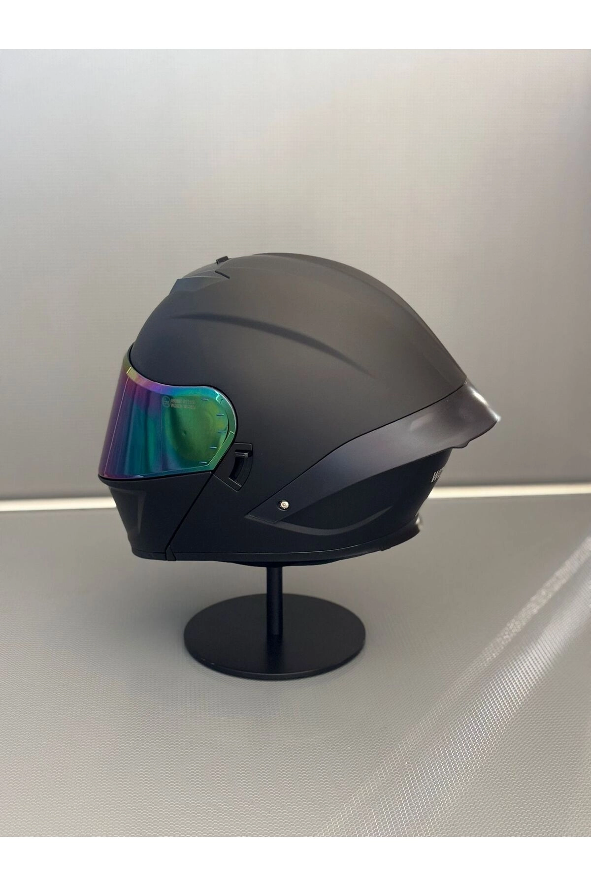 resimler/genel/Ws-202 Güneş Gözlüklü Çene Açılır Kask (Renkli Vizörlü) Mat Siyah