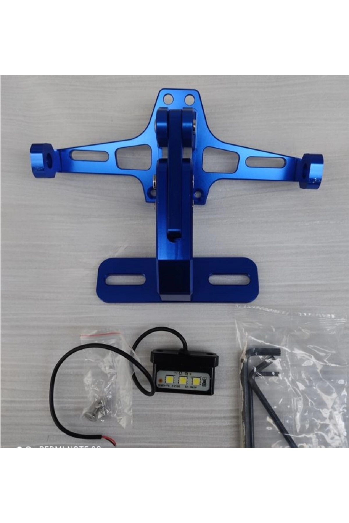 resimler/genel/Katlanabilir Arka Plakalık - Led Işıklı - Cnc Metal - Parlak Renkler - Mavi