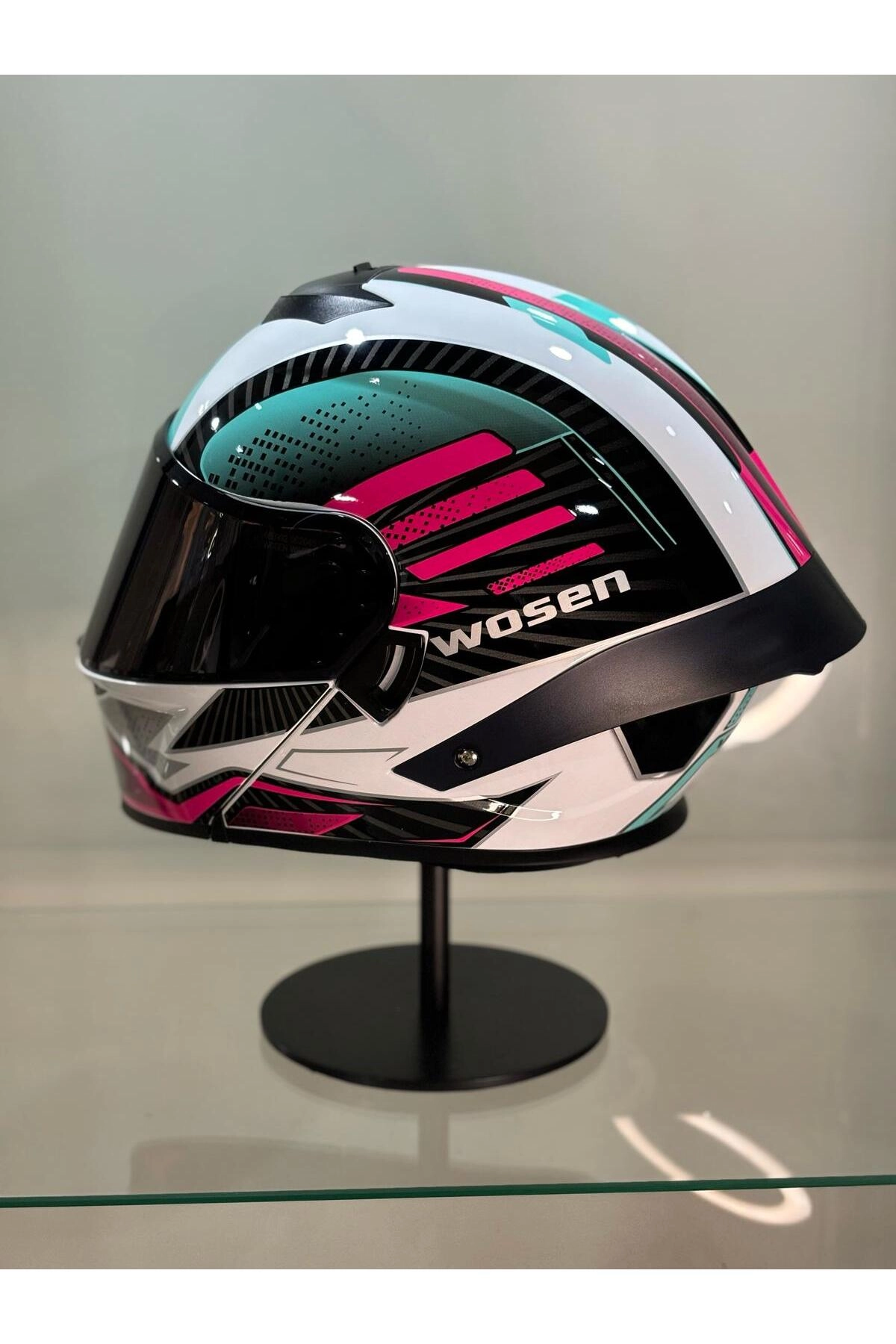 resimler/genel/Ws-202 Güneş Gözlüklü Çene Açılır Kask Siyah Vizörlü F1