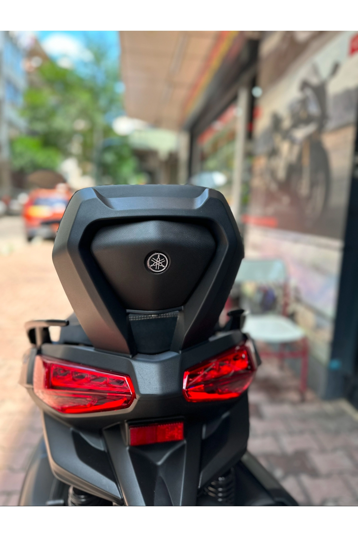 resimler/genel/MotoExclusive Xmax 2024 2025 Sissy Bar Sırt Dayama