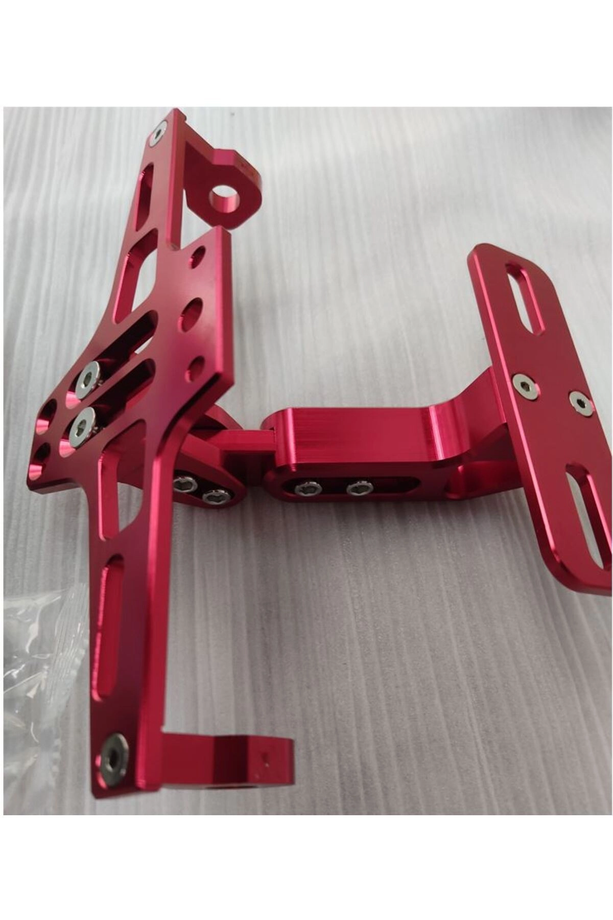 resimler/genel/Katlanabilir Arka Plakalık - Led Işıklı - Cnc Metal - Parlak Renkler - Kırmızı