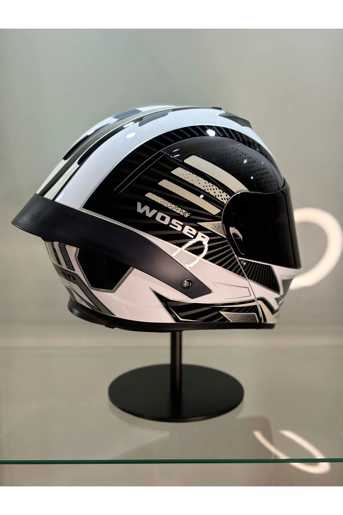 resimler/genel/Ws-202 Güneş Gözlüklü Çene Açılır Kask Siyah Vizörlü D1