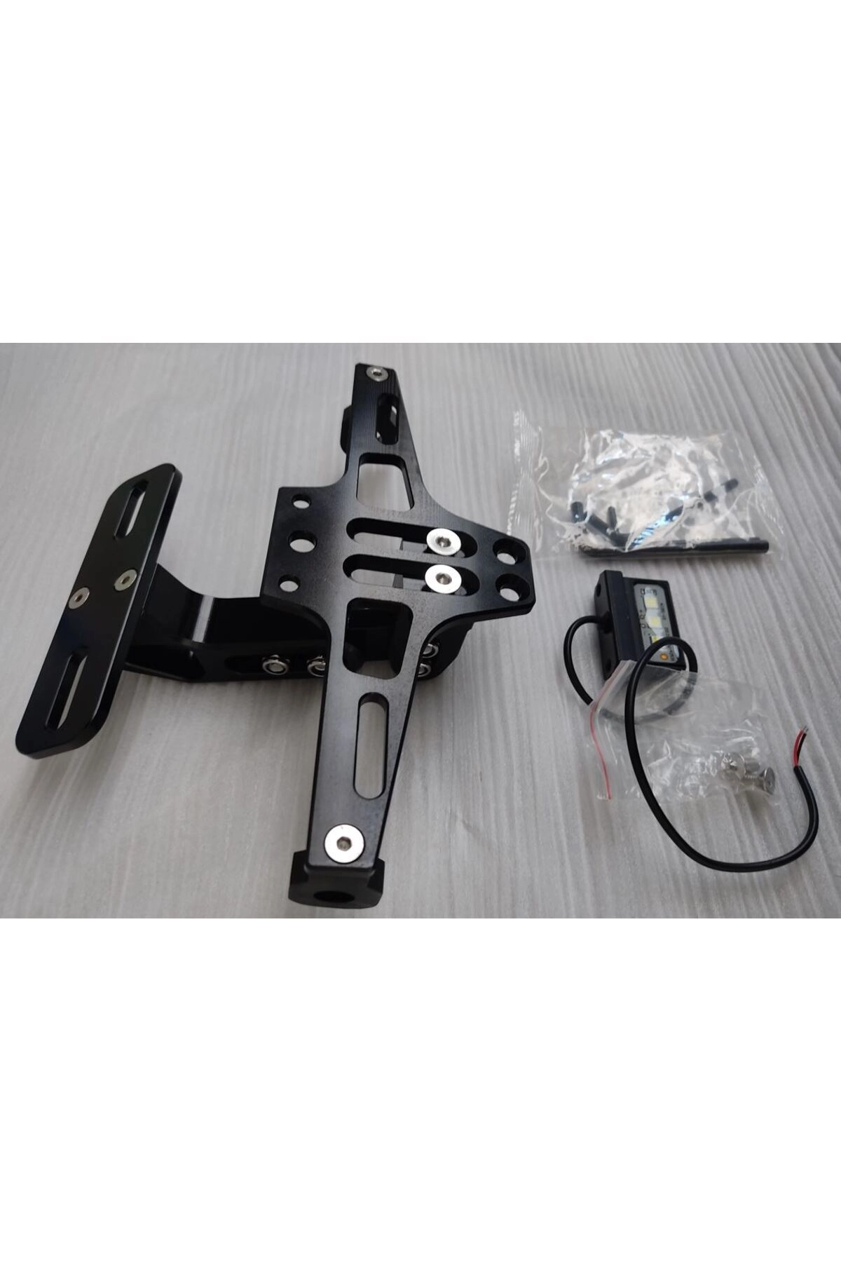 resimler/genel/Katlanabilir Arka Plakalık - Led Işıklı - Cnc Metal - Parlak Renkler - Sıyah