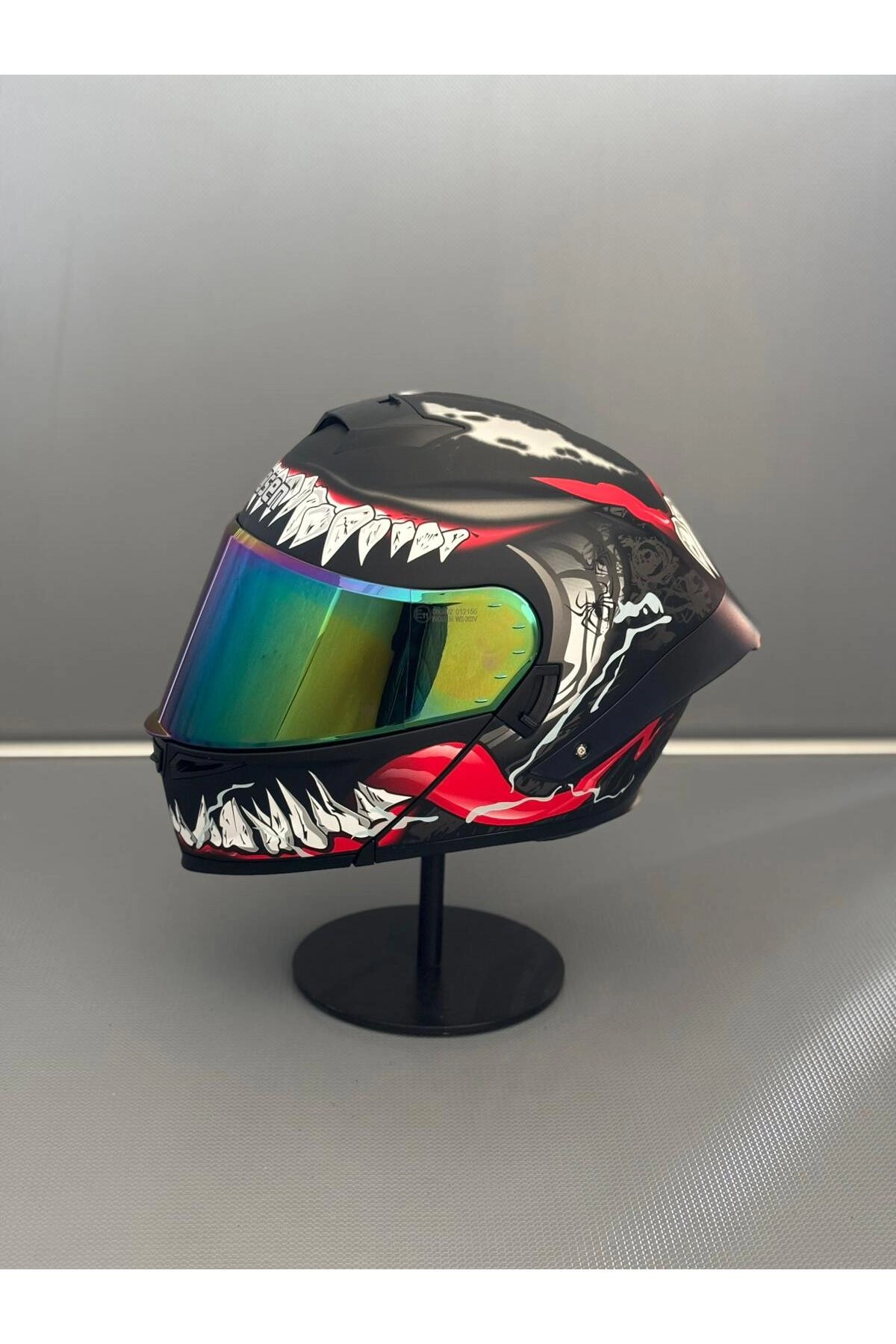 resimler/genel/Ws-202 Güneş Gözlüklü Çene Açılır Kask Siyah Vizörlü H1
