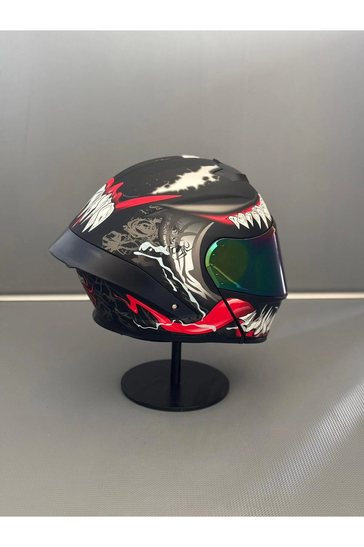 resimler/genel/Ws-202 Güneş Gözlüklü Çene Açılır Kask Siyah Vizörlü H1