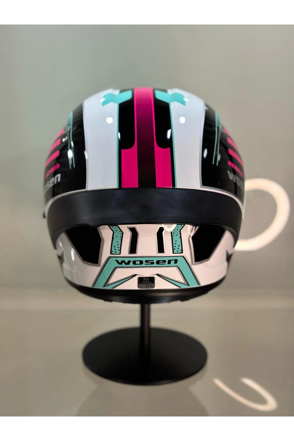 resimler/genel/Ws-202 Güneş Gözlüklü Çene Açılır Kask Siyah Vizörlü F1