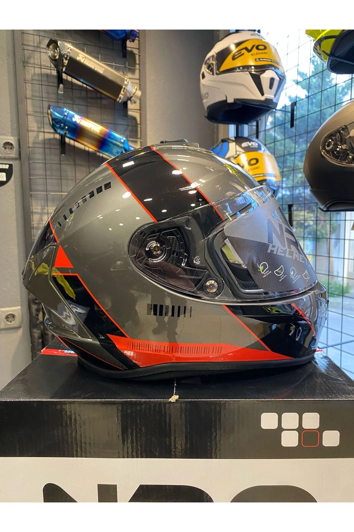 resimler/genel/Akkuş Motorsiklet NRO HELMETS Kapalı Kask