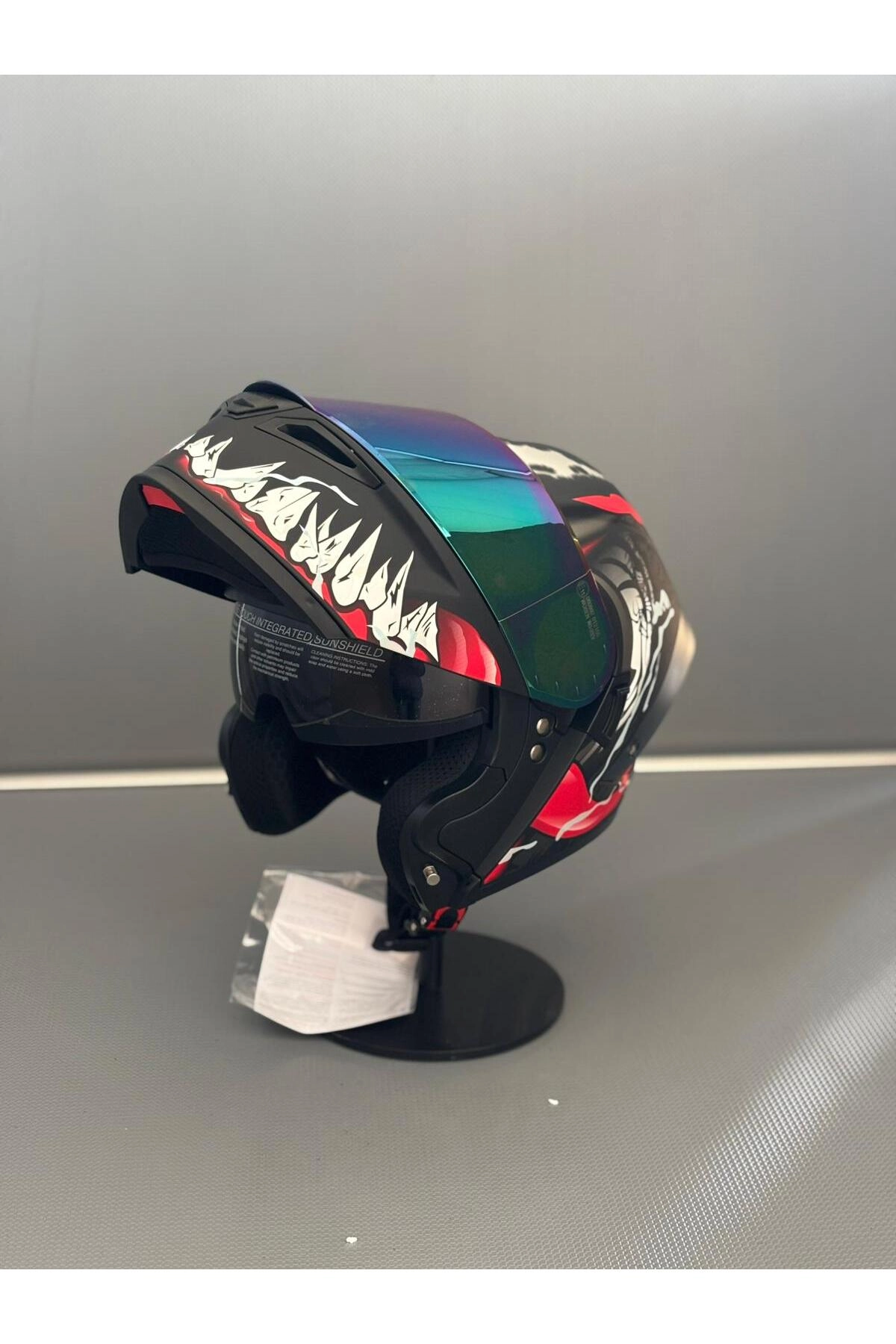 resimler/genel/Ws-202 Güneş Gözlüklü Çene Açılır Kask Siyah Vizörlü H1