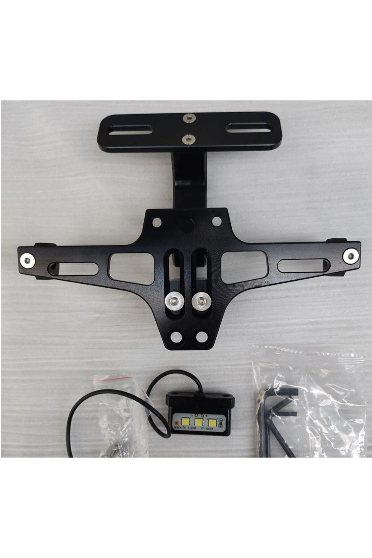 resimler/genel/Katlanabilir Arka Plakalık - Led Işıklı - Cnc Metal - Parlak Renkler - Sıyah