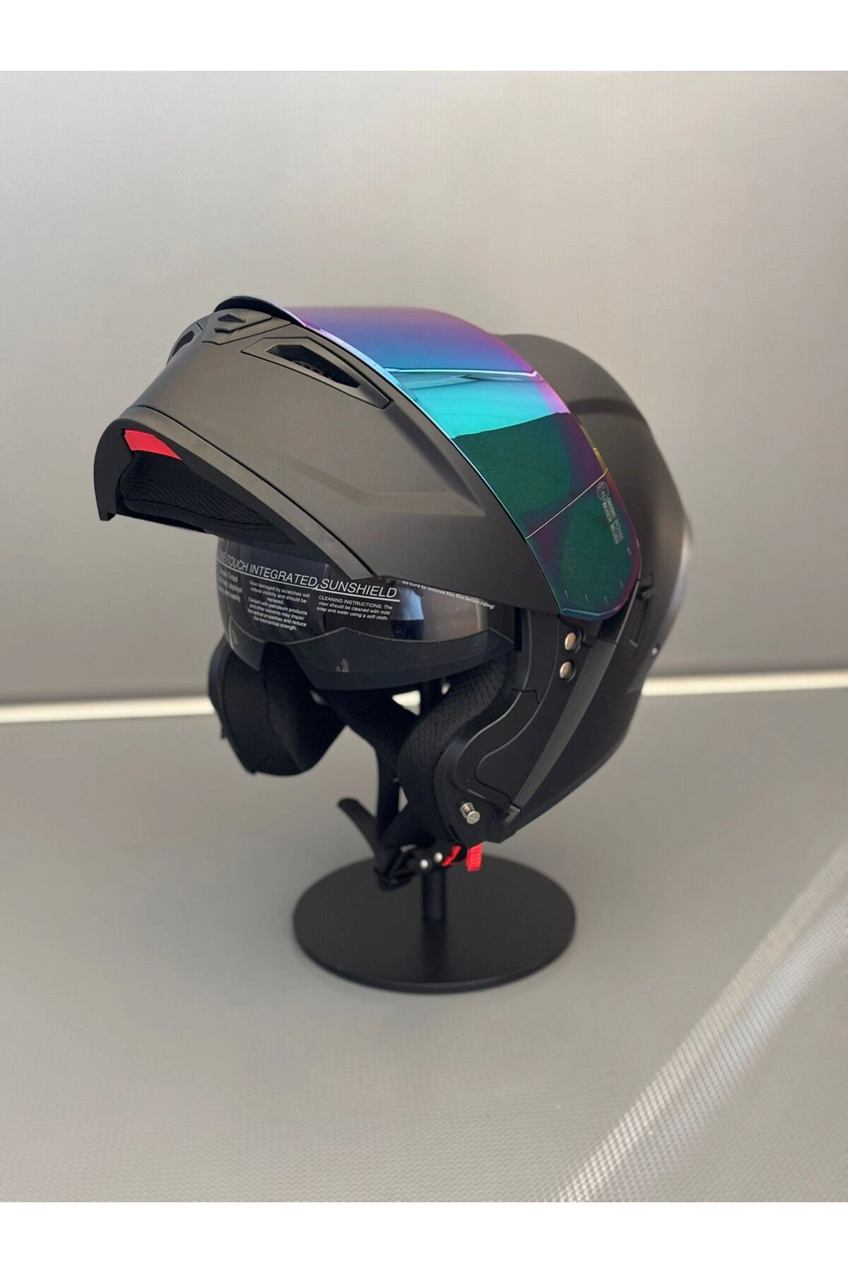 resimler/genel/Ws-202 Güneş Gözlüklü Çene Açılır Kask (Renkli Vizörlü) Mat Siyah