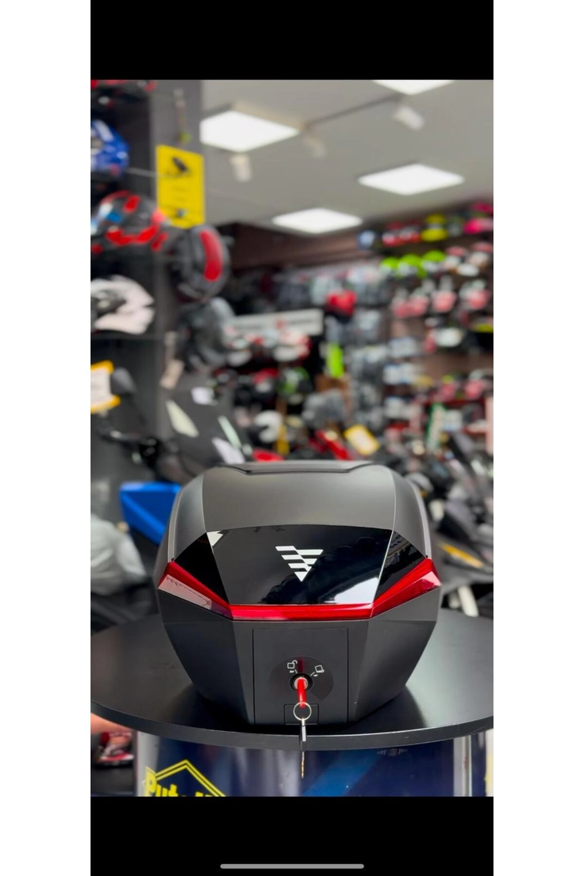 Black/ Red Topcase 48 Lt
